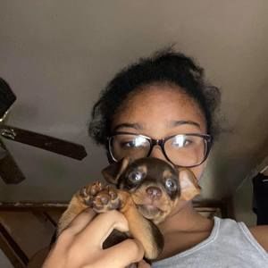 Meet your Posher, Chloe